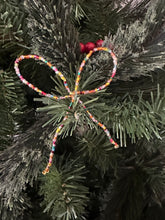 Load image into Gallery viewer, Hand beaded vintage beaded bows
