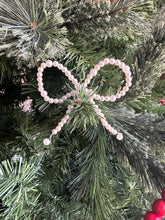 Load image into Gallery viewer, Hand beaded vintage beaded bows