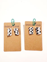 Load image into Gallery viewer, B&W plaid studs