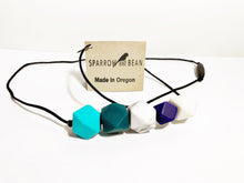 Load image into Gallery viewer, Hexagon Minimalist Necklace