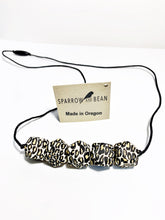 Load image into Gallery viewer, Hexagon Minimalist Necklace