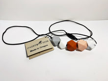 Load image into Gallery viewer, Hexagon Minimalist Necklace