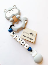Load image into Gallery viewer, Personalized name pacifier clip