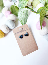 Load image into Gallery viewer, Galaxy heart studs