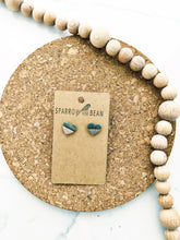 Load image into Gallery viewer, Textured heart studs