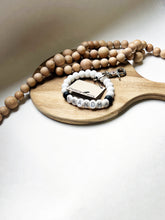 Load image into Gallery viewer, Circle Name keychain