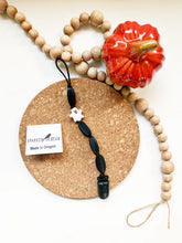 Load image into Gallery viewer, Boo pacifier clip