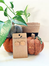 Load image into Gallery viewer, Pumpkin studs