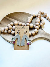 Load image into Gallery viewer, Granite Arches with flowers