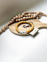 Load image into Gallery viewer, Circle Name keychain