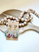 Load image into Gallery viewer, Granite fancy dangles with flowers