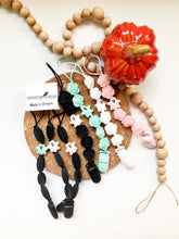 Load image into Gallery viewer, Boo pacifier clip