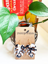 Load image into Gallery viewer, Petite Monstera Earrings w/ gold flakes & resin top