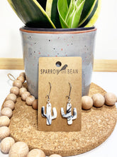 Load image into Gallery viewer, Shelfie and photo prop garland (2 feet)