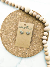 Load image into Gallery viewer, Textured heart studs