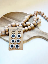 Load image into Gallery viewer, Daisy dangles