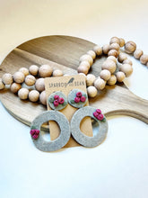 Load image into Gallery viewer, Granite fancy dangles with flowers