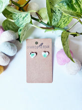 Load image into Gallery viewer, 90’s lite bright heart stud