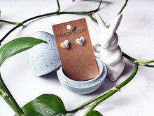 Load image into Gallery viewer, 90’s lite bright heart stud