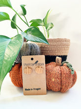 Load image into Gallery viewer, Pumpkin studs