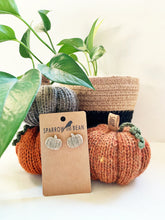 Load image into Gallery viewer, Pumpkin studs