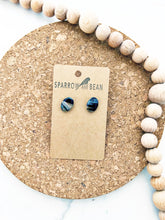 Load image into Gallery viewer, Pinkie marble studs