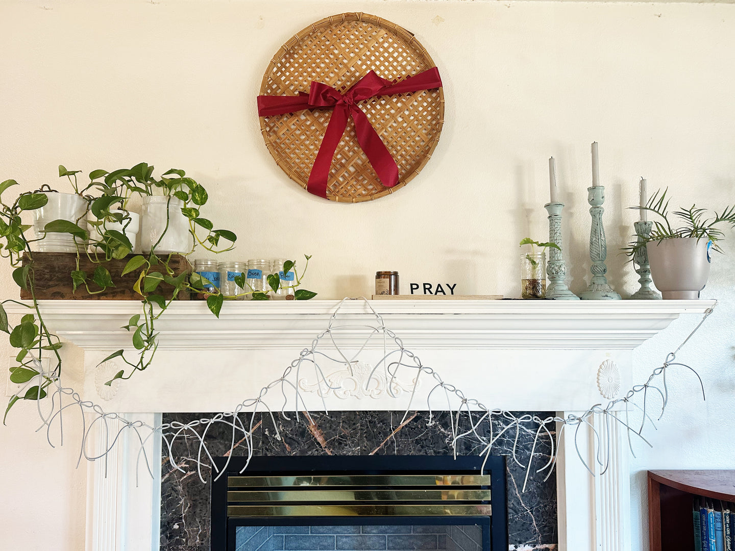 White leather bow garland