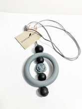 Load image into Gallery viewer, Norah Teething necklace
