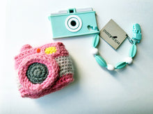 Load image into Gallery viewer, Camera Teether Clip (Mint)
