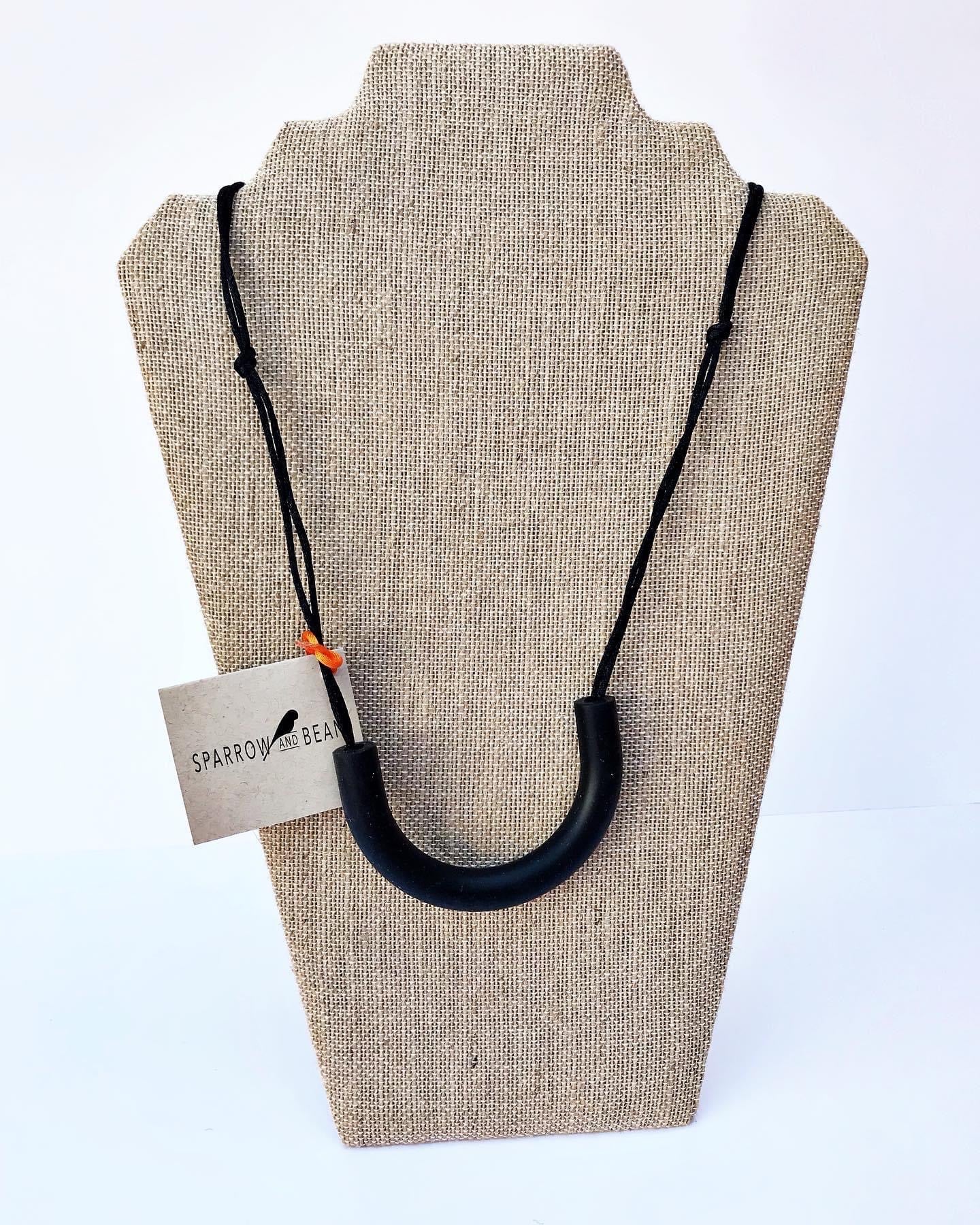 U silicone minimalist necklace